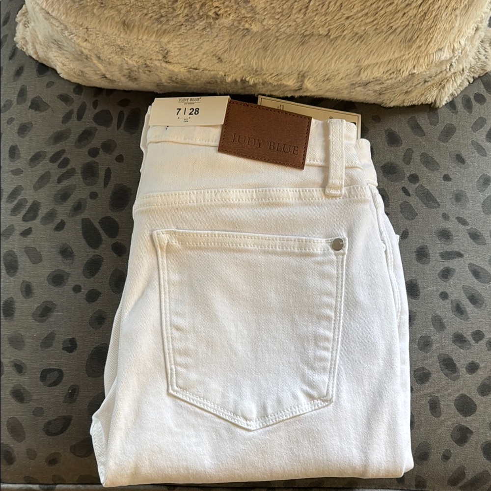 BNWT Judy Blue The Perfect Day Skinny White Jeans